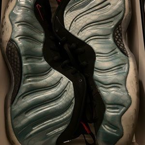 Gone fishing foamposites with matching hat